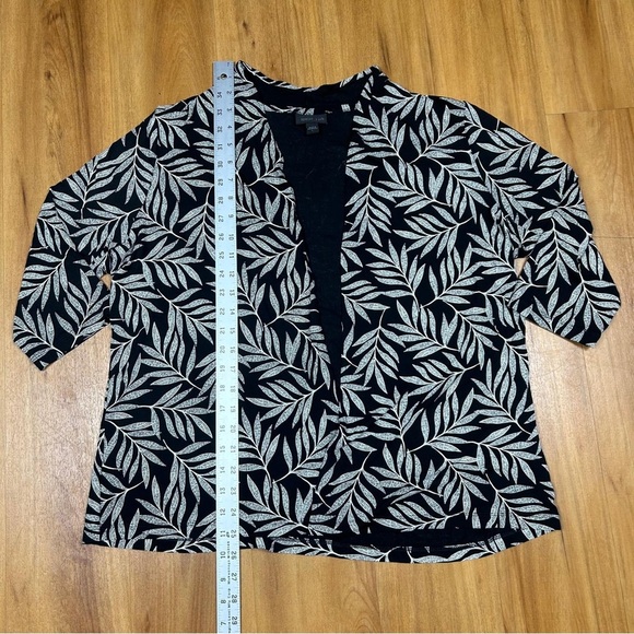J. Jill Black and White Cardigan Sweater with Tropical Print Size L - Picture 10 of 12